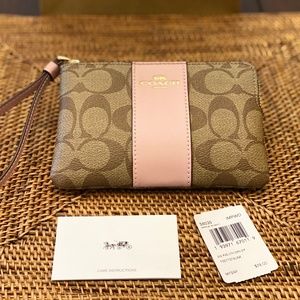 NEW COACH Corner Zip Wristlet In Signature Canvas